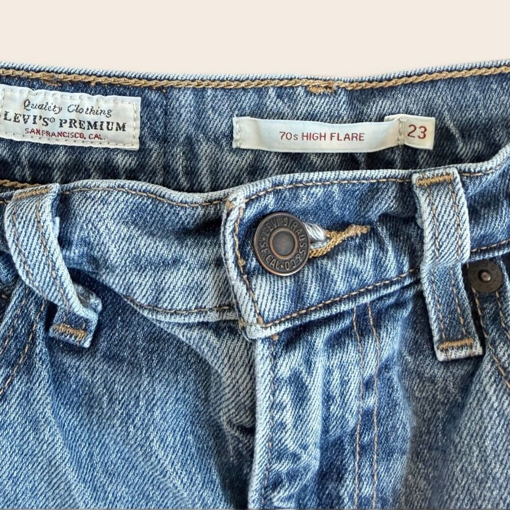 Levi’s Premium 70s High Flare Jeans Women’s 23 Blue Distressed High Rise Denim